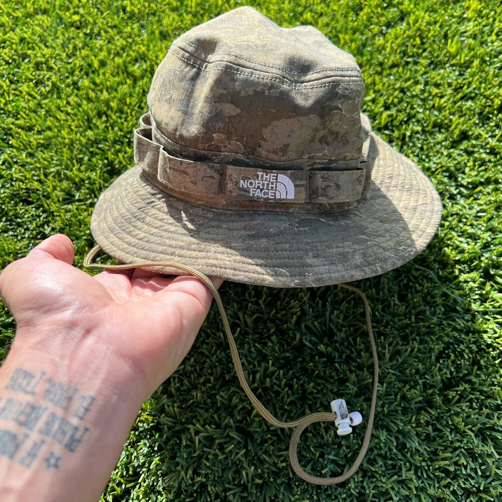 THE NORTH FACE Class V Brimmer Mens Bucket Hat